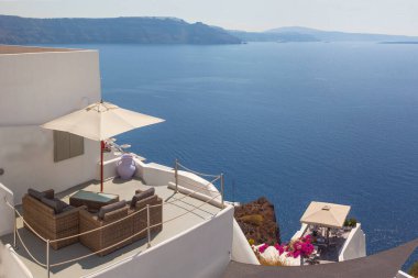 Yunanistan 'ın Santorini Adası' ndaki ünlü romantik beyaz kasabanın güzel manzarası