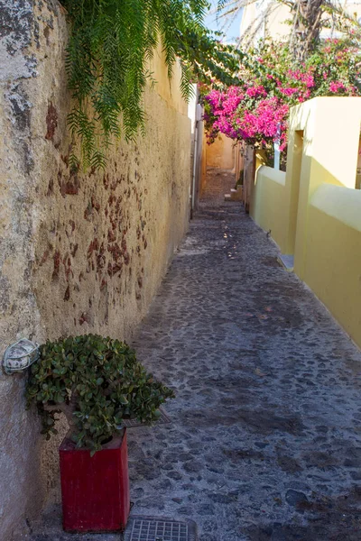 Prachtige Straten Van Beroemde Romantische Witte Stad Santorini Island Griekenland — Stockfoto