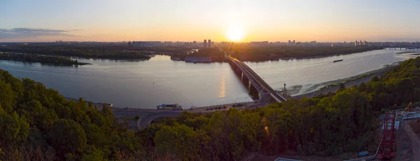 Kiev Città Vista Aerea Con Ponte Della Metropolitana Fiume Dnipro — Foto Stock