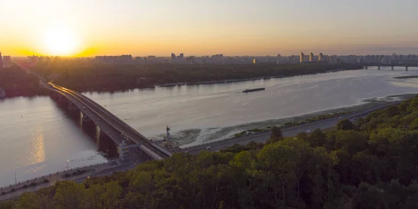 Kiev Città Vista Aerea Con Ponte Della Metropolitana Fiume Dnipro — Foto Stock