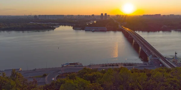 Kiev Città Vista Aerea Con Ponte Della Metropolitana Fiume Dnipro — Foto Stock