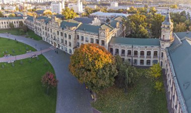 Ukrayna Ulusal Teknik Üniversitesi 'nin hava görüşü. Kyiv Politeknik Enstitüsü.