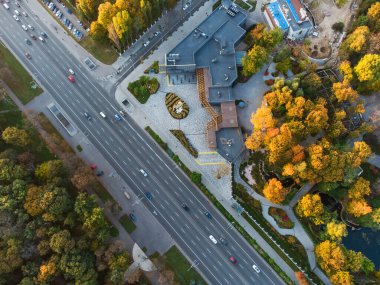 KPI ukivercity yakınlarındaki Peremogy Caddesi 'nin hava görüntüsü, Kyiv, insansız hava aracı ile çekildi.