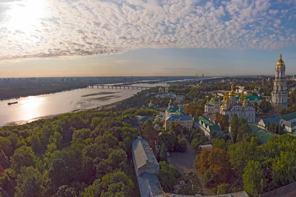 Kyivo Pecherska Lavra Och Floden Dnipro Vid Soluppgången Tas Med — Stockfoto