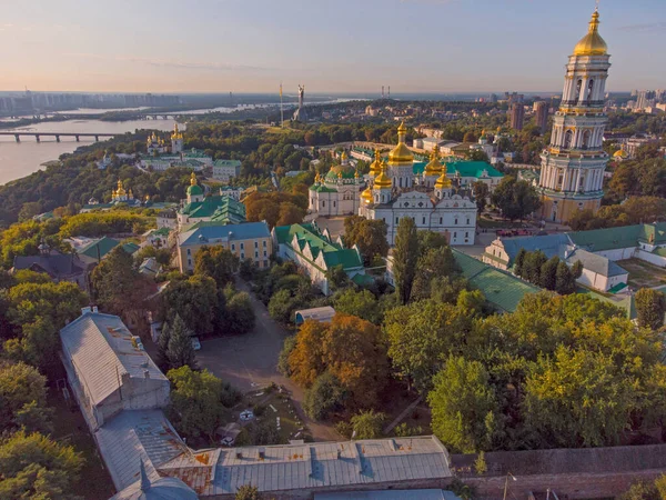 Kyivo Pecherska Lavra Und Der Dnipro Bei Sonnenaufgang Aufgenommen Mit — Stockfoto