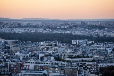 Günbatımında Eyfel Kulesi 'nden Paris, Fransa