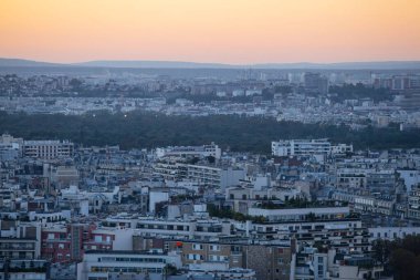Günbatımında Eyfel Kulesi 'nden Paris, Fransa