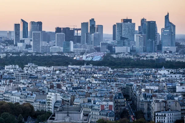 フランス 2016 フランス デファンス ビジネス地区の空撮 サンセットの時間に — ストック写真