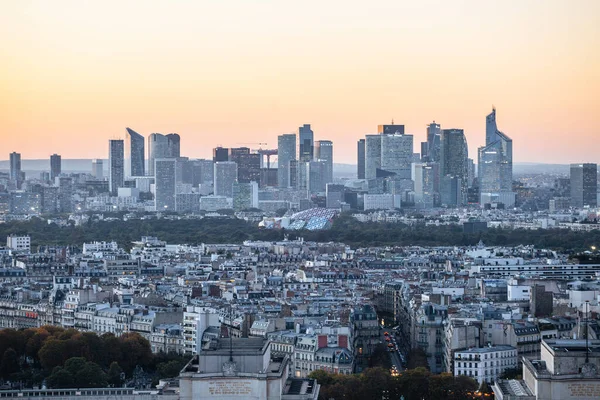 フランス 2016 フランス デファンス ビジネス地区の空撮 サンセットの時間に — ストック写真