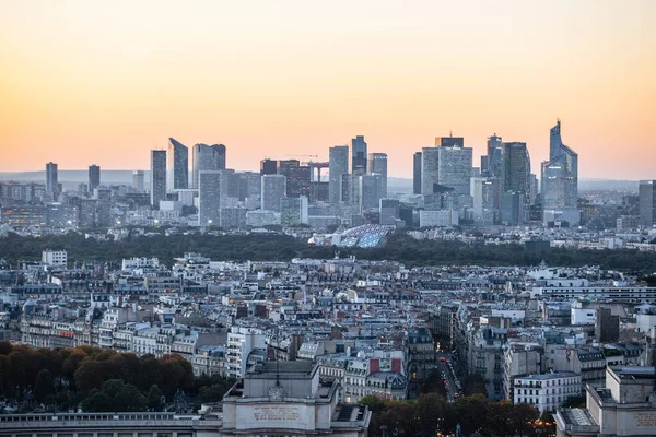 フランス 2016 フランス デファンス ビジネス地区の空撮 サンセットの時間に — ストック写真