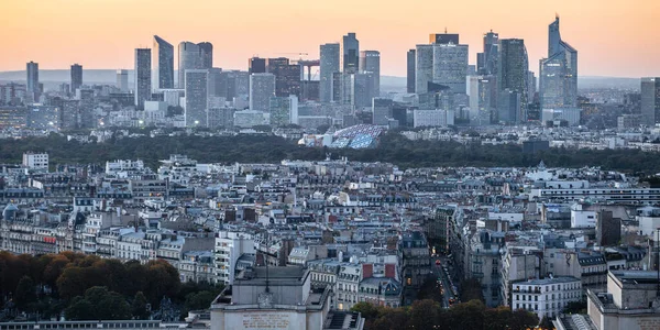 フランス 2016 フランス デファンス ビジネス地区の空撮 サンセットの時間に — ストック写真