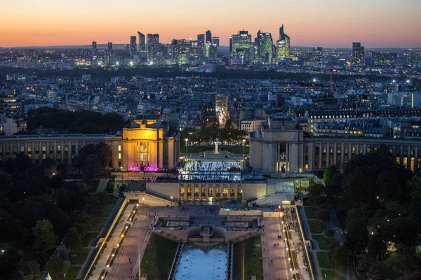 フランス 2016 フランス デファンス ビジネス地区の空撮 サンセットの時間に — ストック写真