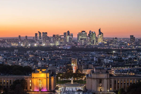 フランス 2016 フランス デファンス ビジネス地区の空撮 サンセットの時間に — ストック写真