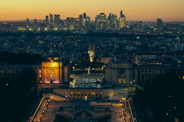 フランス 2016 フランス デファンス ビジネス地区の空撮 サンセットの時間に — ストック写真