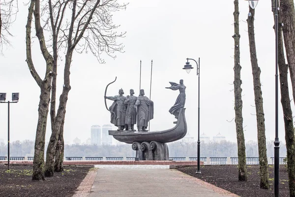 Denkmal Der Kiewer Gründer Ufer Des Dnjepr Ukraine — Stockfoto