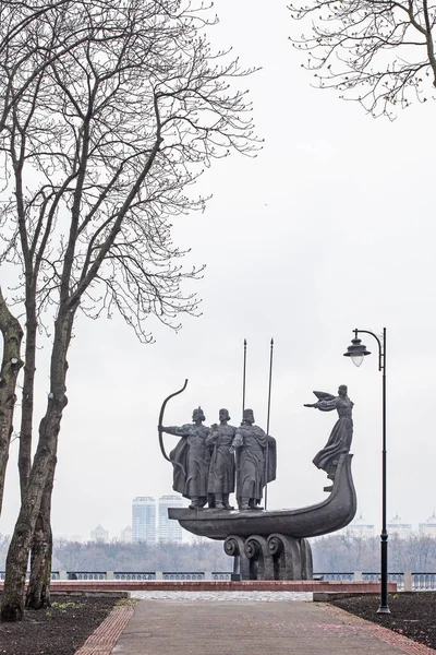 Monument Kyiv Founders Dnieper River Bank Ukraine — Stock Photo, Image