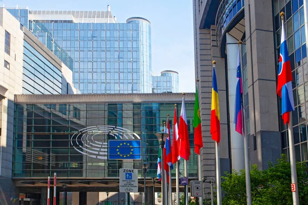 Bruxelles Belgique Juin 2022 Extérieur Des Bureaux Parlement Européen Drapeaux — Photo