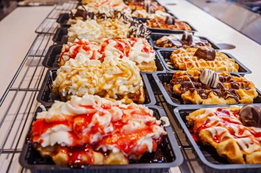 Brüksel kafe pazarında Belçika waffle 'ları
