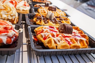 Brüksel kafe pazarında Belçika waffle 'ları