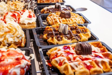 Brüksel kafe pazarında Belçika waffle 'ları