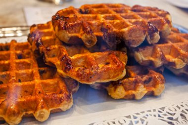 Brüksel kafe pazarında Belçika waffle 'ları