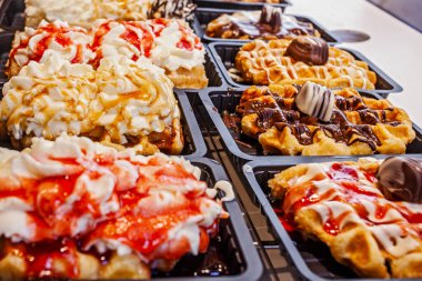 Brüksel kafe pazarında Belçika waffle 'ları