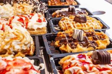 Brüksel kafe pazarında Belçika waffle 'ları