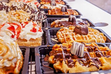 Brüksel kafe pazarında Belçika waffle 'ları