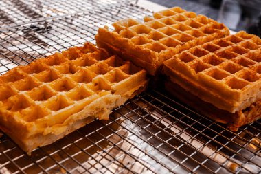 Brüksel kafe pazarında Belçika waffle 'ları