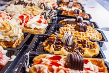 Brüksel kafe pazarında Belçika waffle 'ları