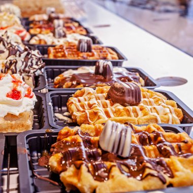 Brüksel kafe pazarında Belçika waffle 'ları