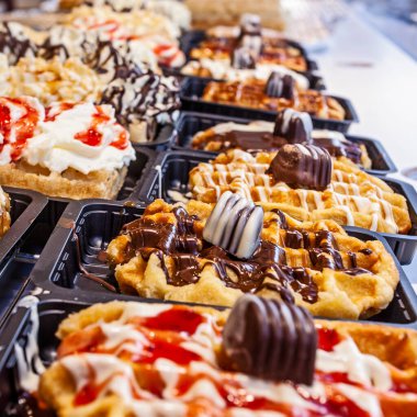 Brüksel kafe pazarında Belçika waffle 'ları