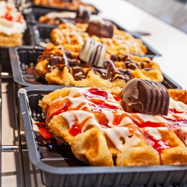 Brüksel kafe pazarında Belçika waffle 'ları