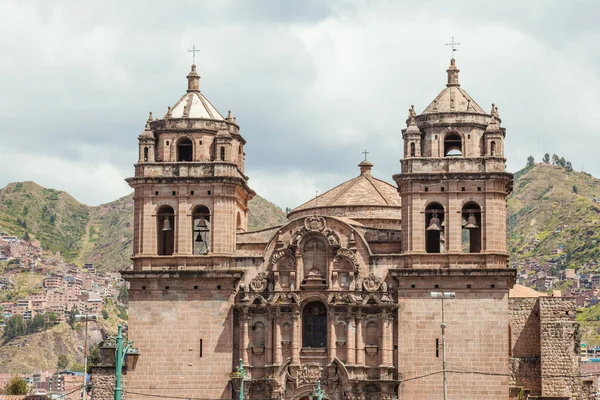 La Compania de İsa Kilisesi, Plaza de Armas Meydanı Cuzco, Peru.