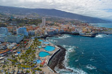 Puerto de la Crusz, Atlantik Okyanusu kıyısı, Tenerife, Kanarya Adası, İspanya