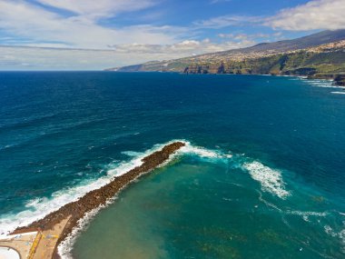 Puerto de la Crusz, Atlantik Okyanusu kıyısı, Tenerife, Kanarya Adası, İspanya