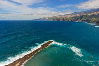 Puerto de la Crusz, Atlantik Okyanusu kıyısı, Tenerife, Kanarya Adası, İspanya