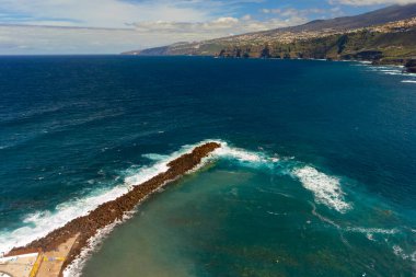 Puerto de la Crusz, Atlantik Okyanusu kıyısı, Tenerife, Kanarya Adası, İspanya