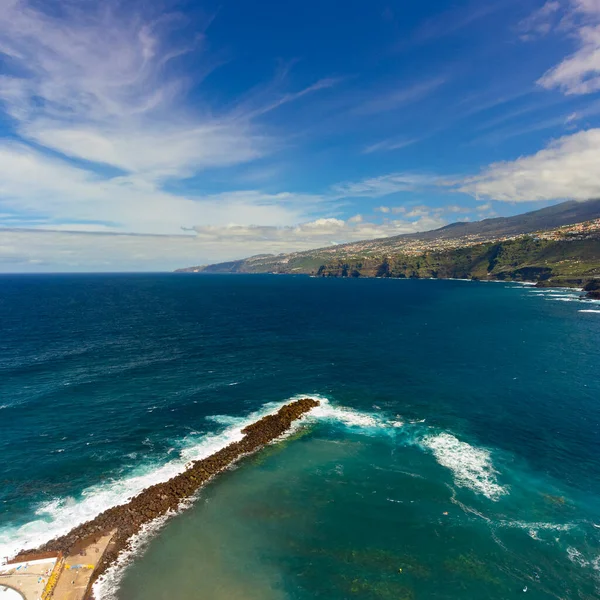 Puerto de la Crusz, Atlantik Okyanusu kıyısı, Tenerife, Kanarya Adası, İspanya
