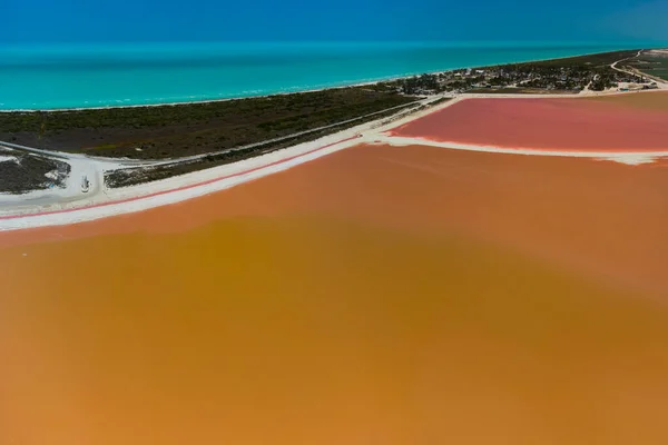 Ροζ Λίμνες Και Ωκεανός Φύση Las Coloradas Μεξικό — Φωτογραφία Αρχείου