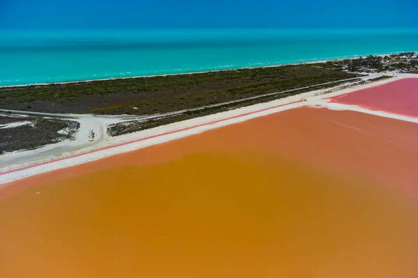 Ροζ Λίμνες Και Ωκεανός Φύση Las Coloradas Μεξικό — Φωτογραφία Αρχείου