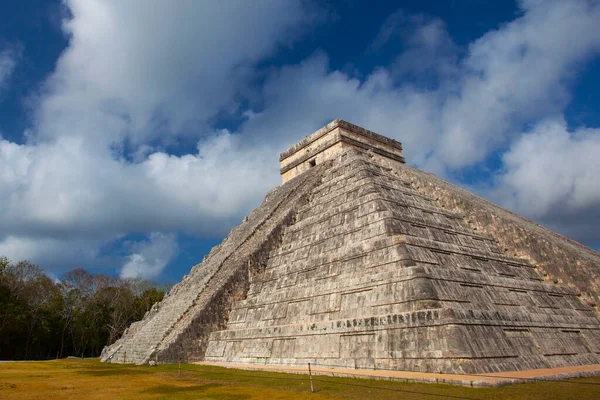 Chichen Itza Jedno Najczęściej Odwiedzanych Stanowisk Archeologicznych Meksyku — Zdjęcie stockowe