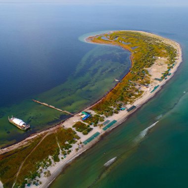 Dzharylgach adasının yazın insansız hava aracı ile çekilmiş görüntüsü. Ukrayna