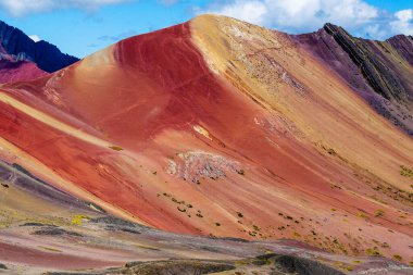 Vinicunca yürüyüş sahnesi, Cusco Bölgesi, Peru. Gökkuşağı Dağı (Montana de Siete Colores).