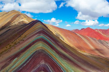 Vinicunca yürüyüş sahnesi, Cusco Bölgesi, Peru. Gökkuşağı Dağı (Montana de Siete Colores).