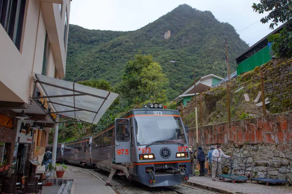 Cusco Peru Maio 2022 Vagão Trem Perurail Ferrovia Paisagem Florestal — Fotografia de Stock