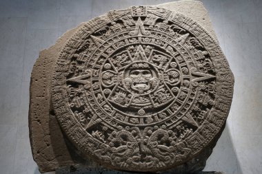 MEXICO ŞEHRİ, MEXICO - 12 Mart 2022: Aztek Maya güneş takvimi Antropoloji Müzesi 'nde anıt 