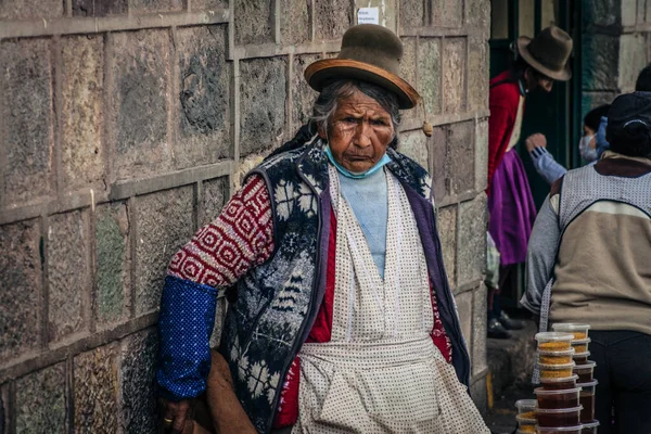 Peru Maio 2022 Pessoas Peruanas Roupas Tradicionais Perto Cusco Peru — Fotografia de Stock
