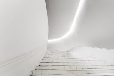 MEXICO ŞEHRİ - 14 Mart 2022: Soumaya Müzesi (Museo Soumaya). Soumayo Müzesi 'nde 30 asırlık sanat eserinden 66.000' den fazla eser var..