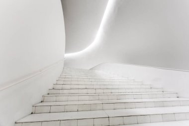 MEXICO ŞEHRİ - 14 Mart 2022: Soumaya Müzesi (Museo Soumaya). Soumayo Müzesi 'nde 30 asırlık sanat eserinden 66.000' den fazla eser var..